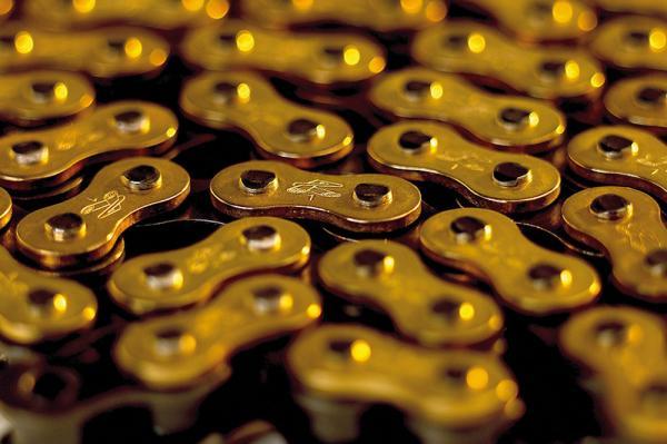RENTHAL R1 520 GOLD TRIALS CHAIN (102 OR 106L)